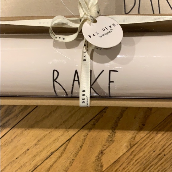 NEW Rae Dunn BAKER Half Apron and BAKE Rolling Pin - Picture 6 of 8